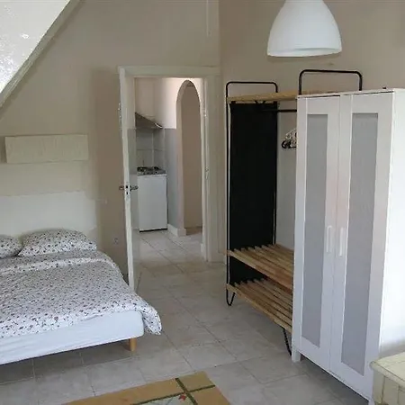 Hostel Studio *