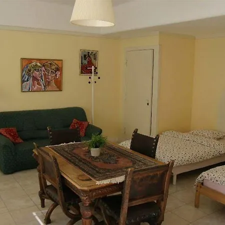 Studio Hostel