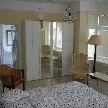 Hostel Studio