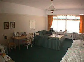 Studio * Гаага