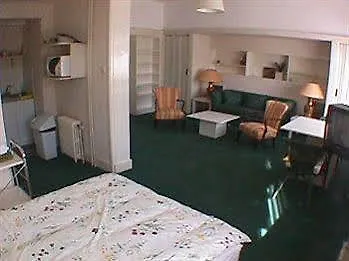 Studio * Гаага